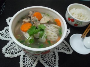 canh sườn củ sen