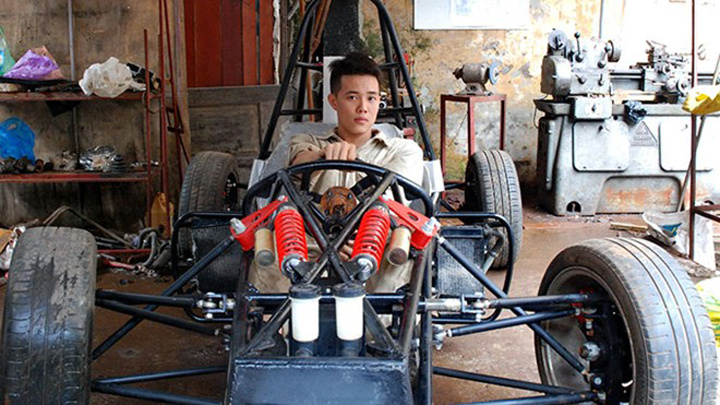 Câu chuyện về chiếc xe đua F1 Made in Việt Nam