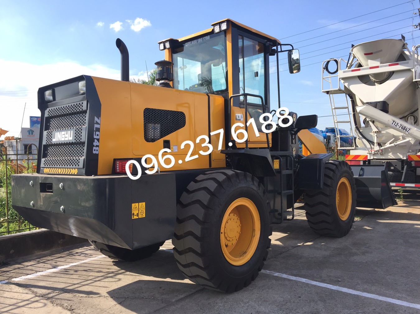 xe xúc lật 1,5m3 Trung Quốc ZL948