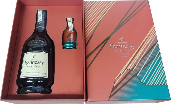 giá rượu Hennessy VSOP Gift Box 2016