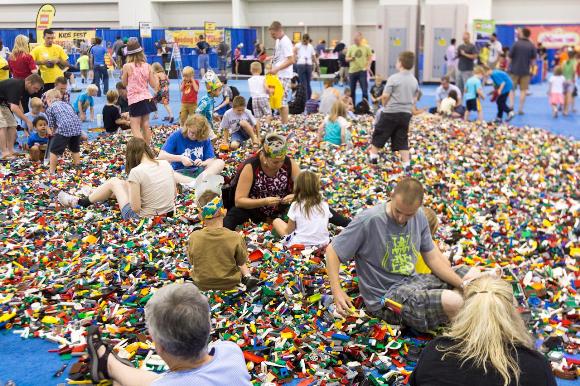 Hành trình Lego từ thế giới đồ chơi đến màn ảnh rộng