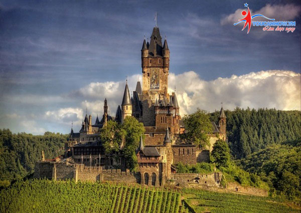 Chiêm ngưỡng 10 tòa lâu đài đẹp nhất thế giới