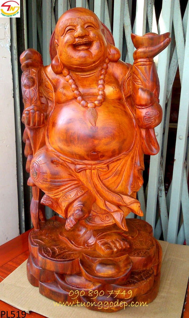 Phật Di Lặc dâng vàng