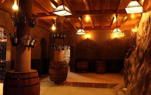 Hầm rượu Pháp De Bay