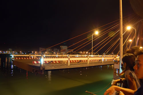 Cầu quay Sông Hàn - Du lịch Đà Nẵng 4 ngày 3 đêm