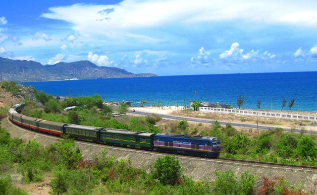 Tàu hỏa - Phương tiện đi du lịch Nha Trang 