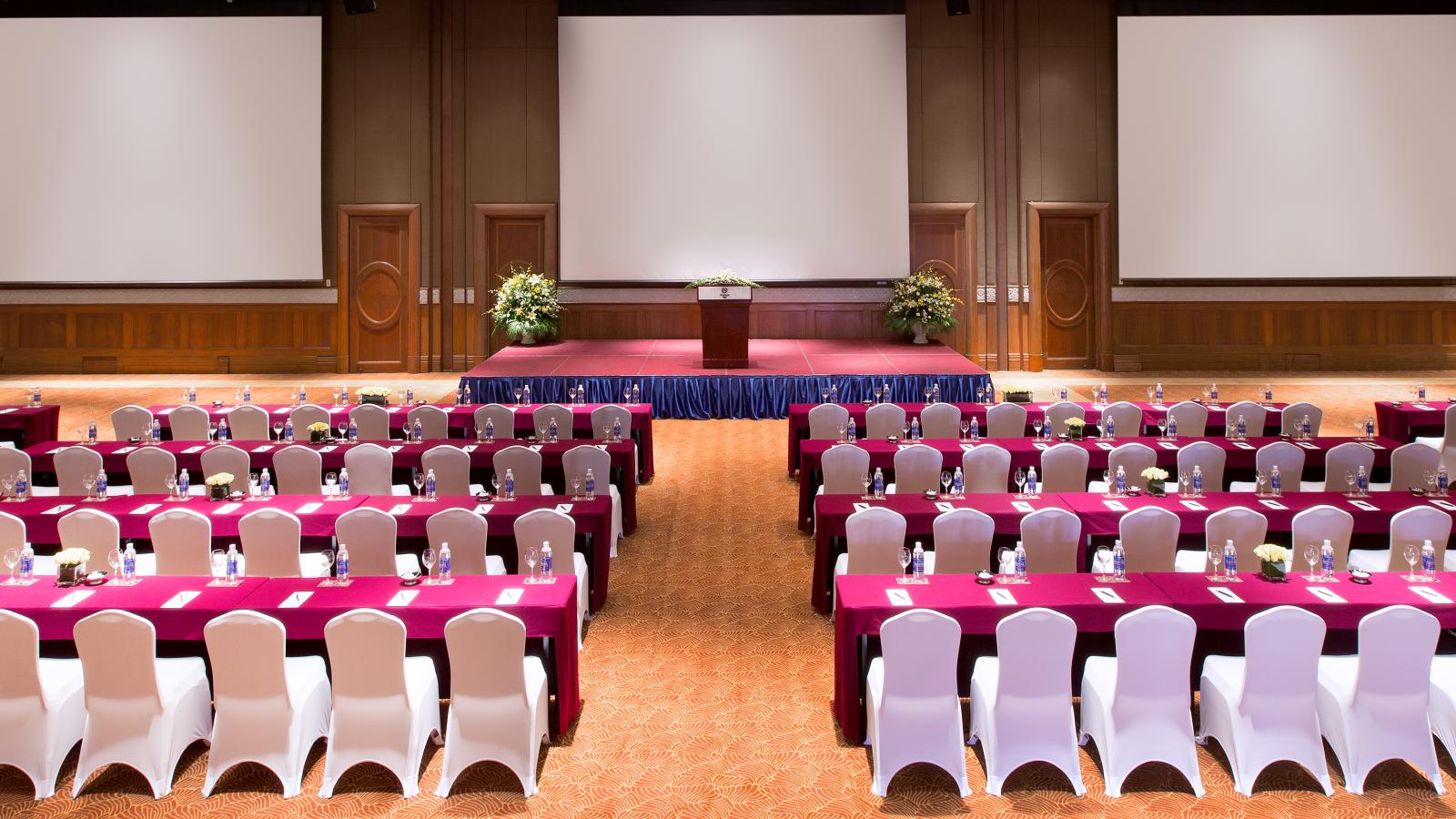 Image result for tổ chức hội thảo tại Khách sạn Sheraton Nha Trang