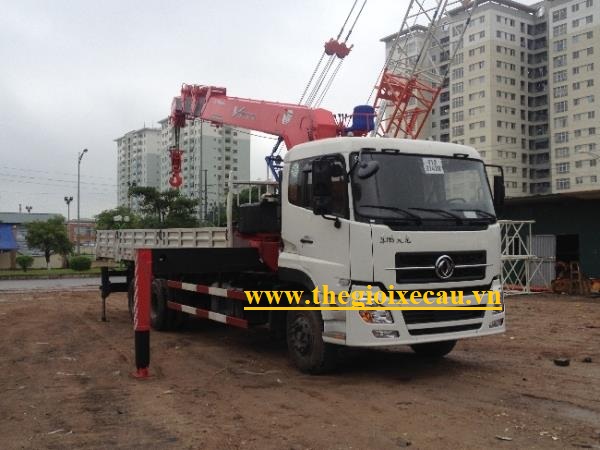 Xe tải Dongfeng gắn cẩu 6 tấn