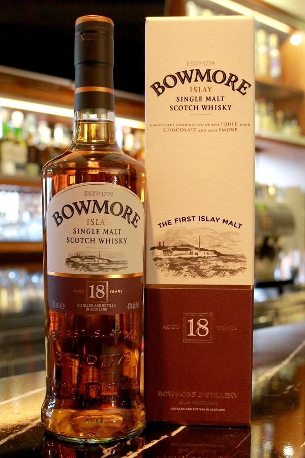 giá rượu Bowmore 18