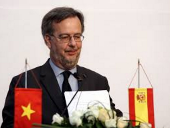 Ngài Alfonso Tena, Đại sứ Tây Ban Nha phát biểu tại hội nghị. (Ảnh: Tuấn Anh/TTXVN)