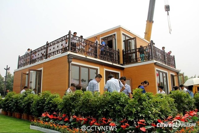 Kỹ sư Trung Quốc xây dựng nhà từ công nghệ in 3D trong vòng 3 tiếng.