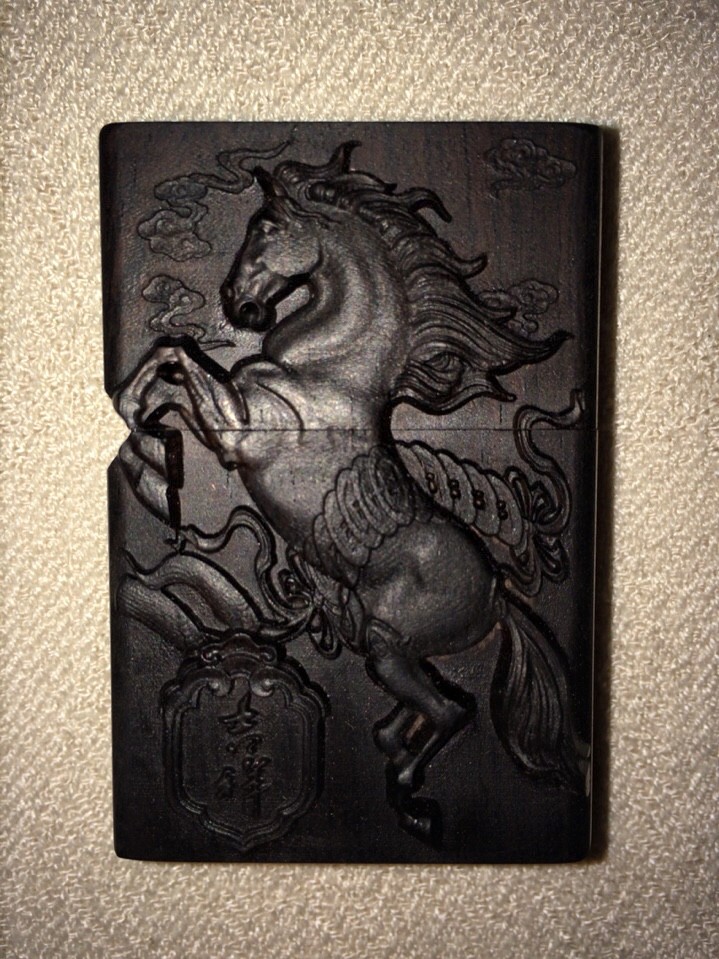 zippo ngựa