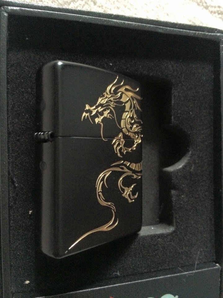 zippo rồng