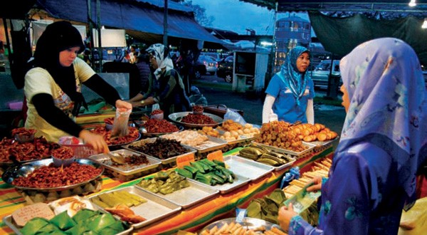 Cho dem Gadong night market.jpg