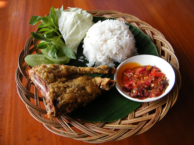 Những-món-ngon-hút-khách-ở-Indonesia-shop-du-lich