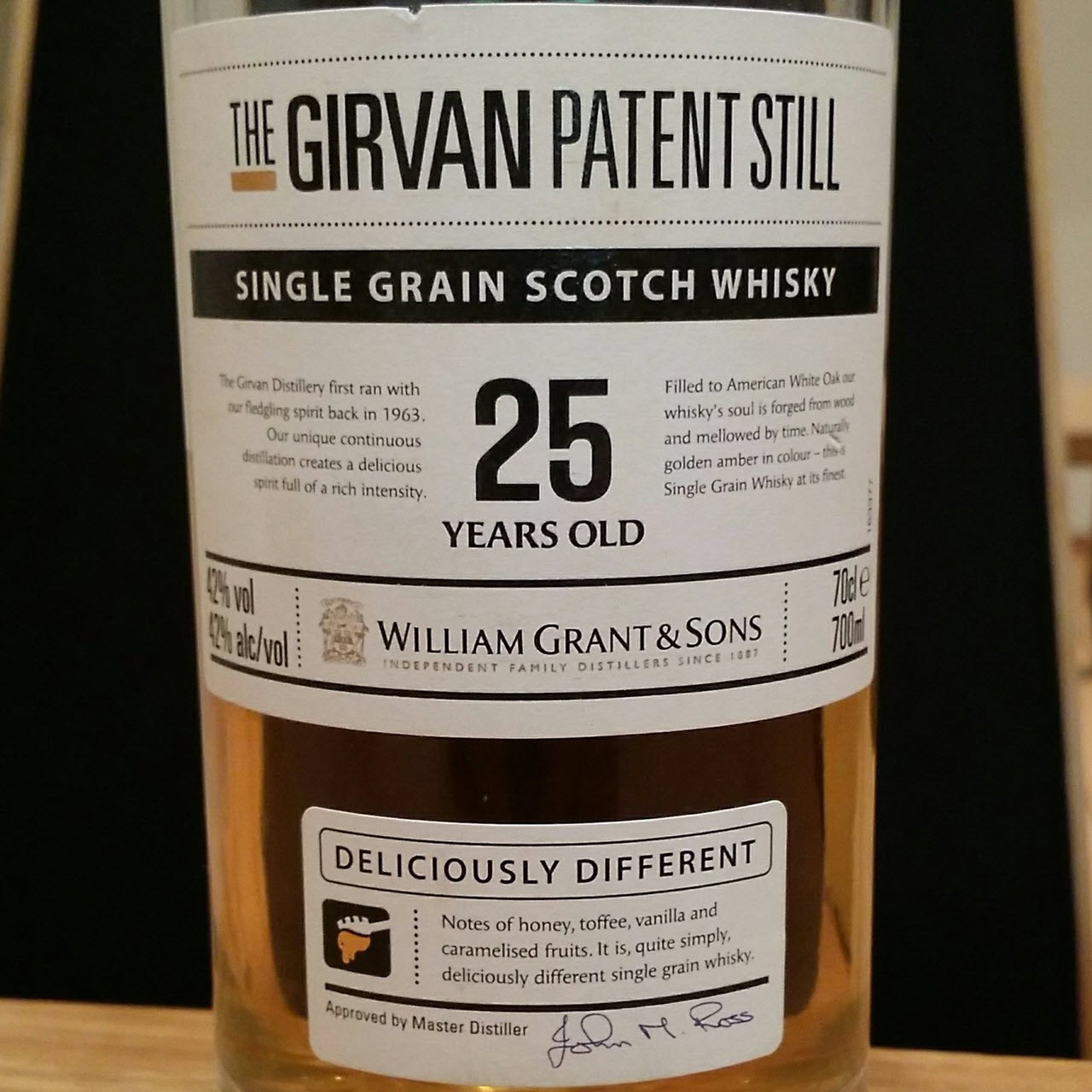 giá rượu Girvan Patent Still 25 năm