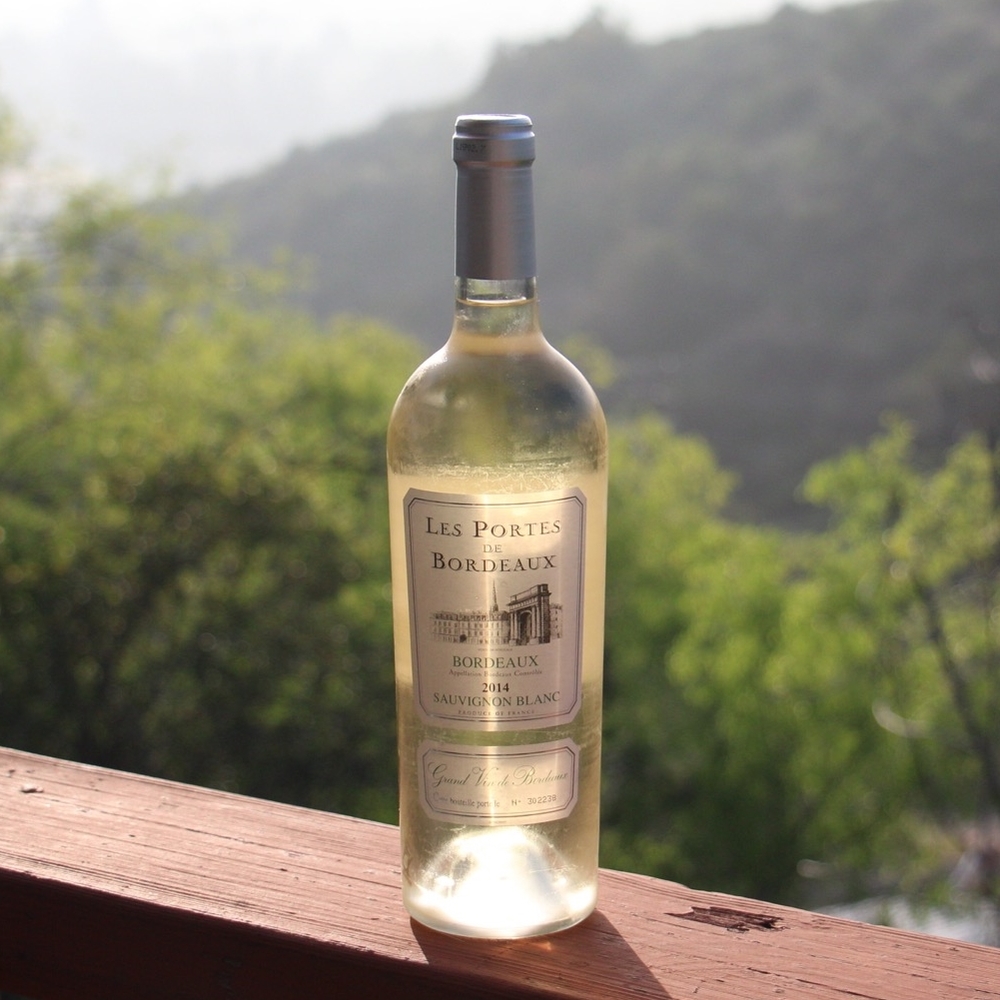 giá rượu Les Portes 2015 de Bordeaux Sauvignon Blanc