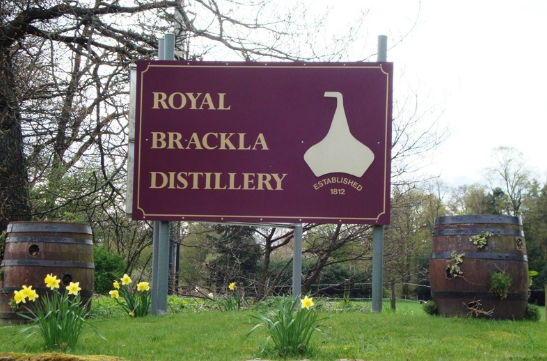 giá rượu Royal Brackla 2001