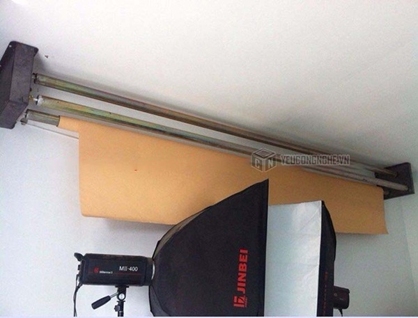 Trục rulo điện kéo 4 phông nền trong studio quay phim, chụp ảnh