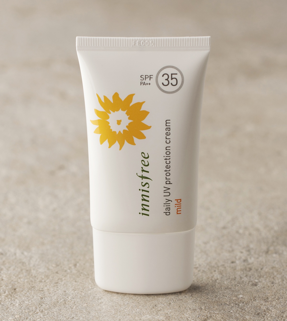 Kem chống nắng Innisfree  Mild Daily UV protection cream SPF 35