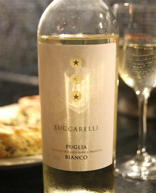 Bán rượu Luccarelli Bianco