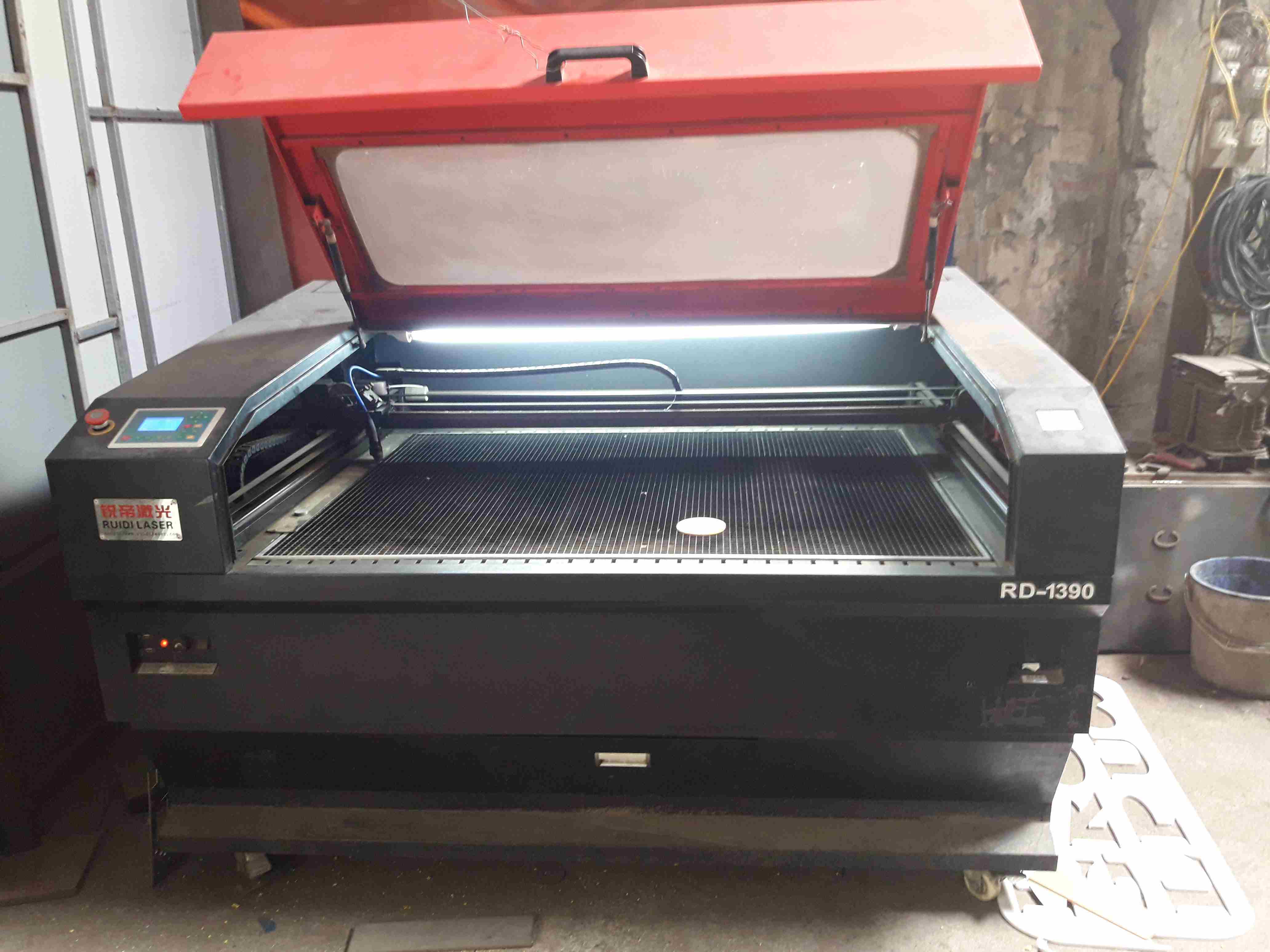 cắt laser cnc