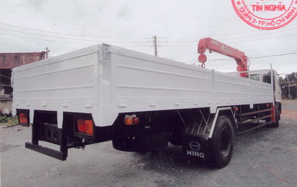 Xe tải gắn cẩu 3 tấn- Hino FG8JPSL gắn cẩu Unic Urv504