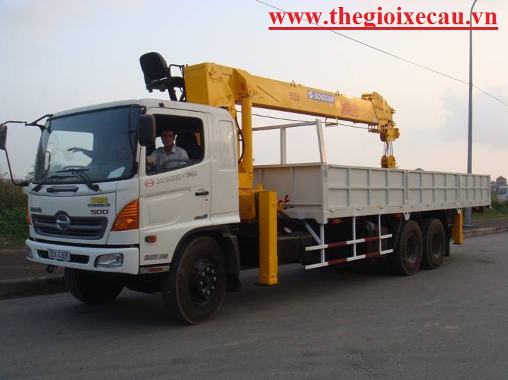 Xe tải gắn cẩu Hino- Soosan 8.4 tấn