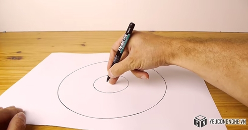 Chia sẻ cách vẽ vòng tròn bằng... tay không đơn giản và nhanh chóng